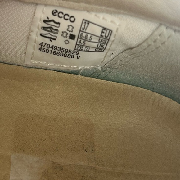 ECCO Women's Soft Casual Slip on Sneaker - Picture 10 of 10